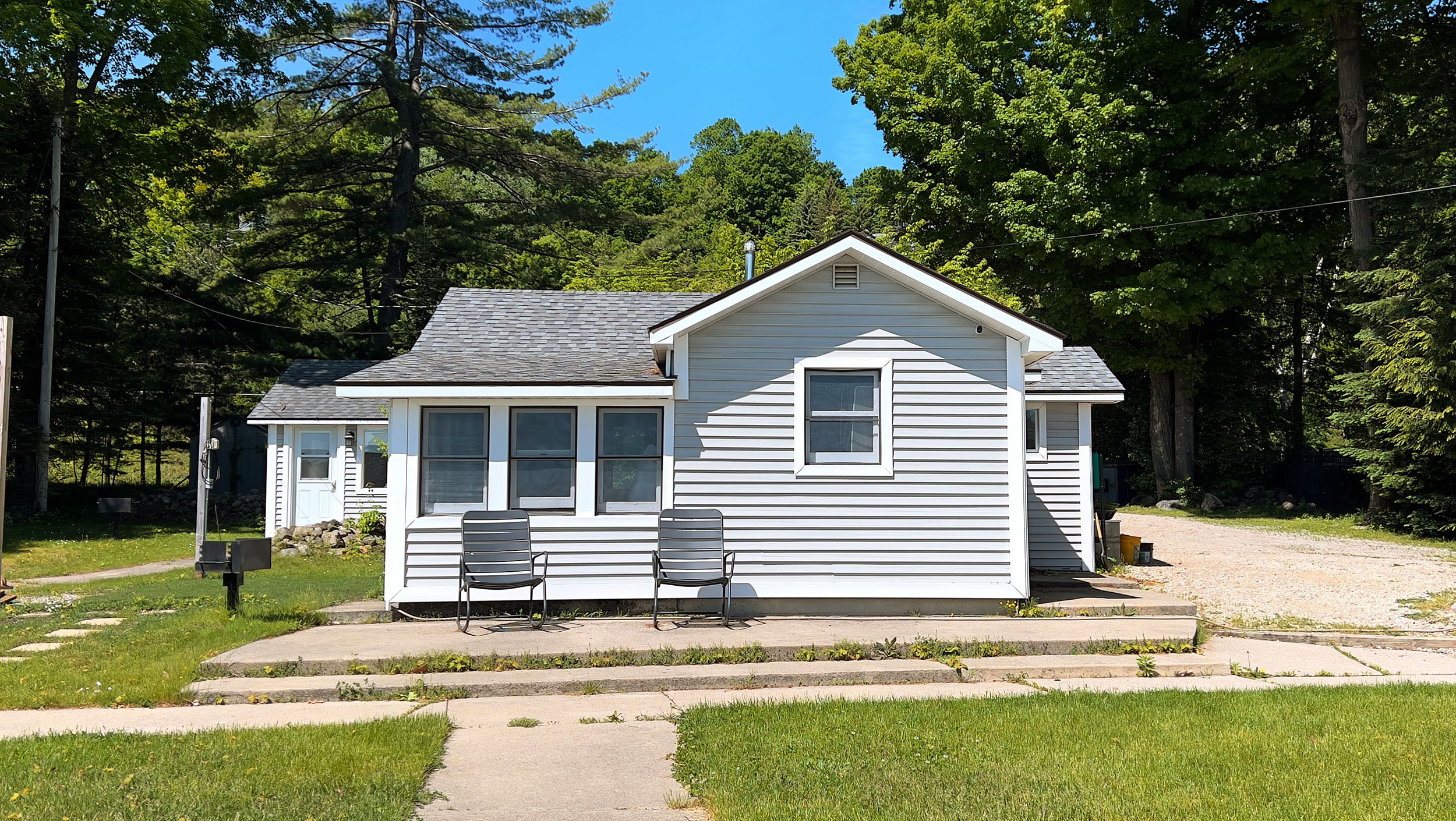 Power Island Cottage - Unit #2 at Traverse City Cottage Co.